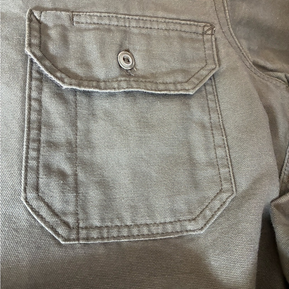 Men's Olive Green Button-Up Utility Shirt - Picture 5 of 6
